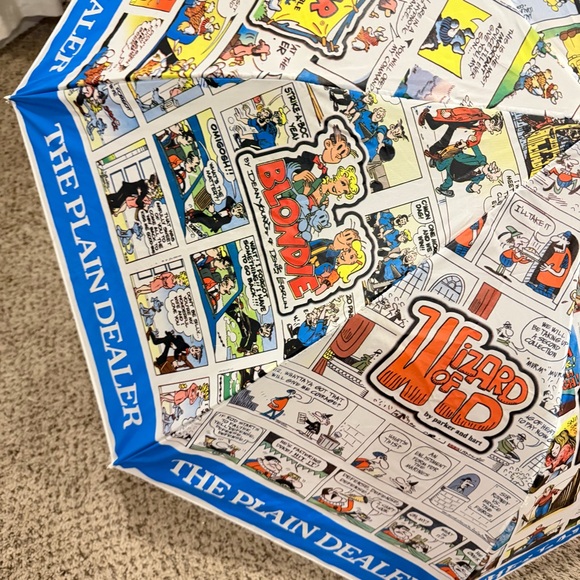 Vintage The Plain Dealer Comic Umbrella Rare Beetle Bailey Blondie Peanuts - Picture 6 of 11